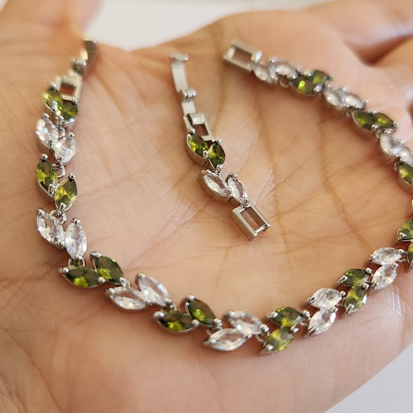New 925 Silver Marquise Cut Peridot Diamond Bracelet With Extender - Picture 6 of 8